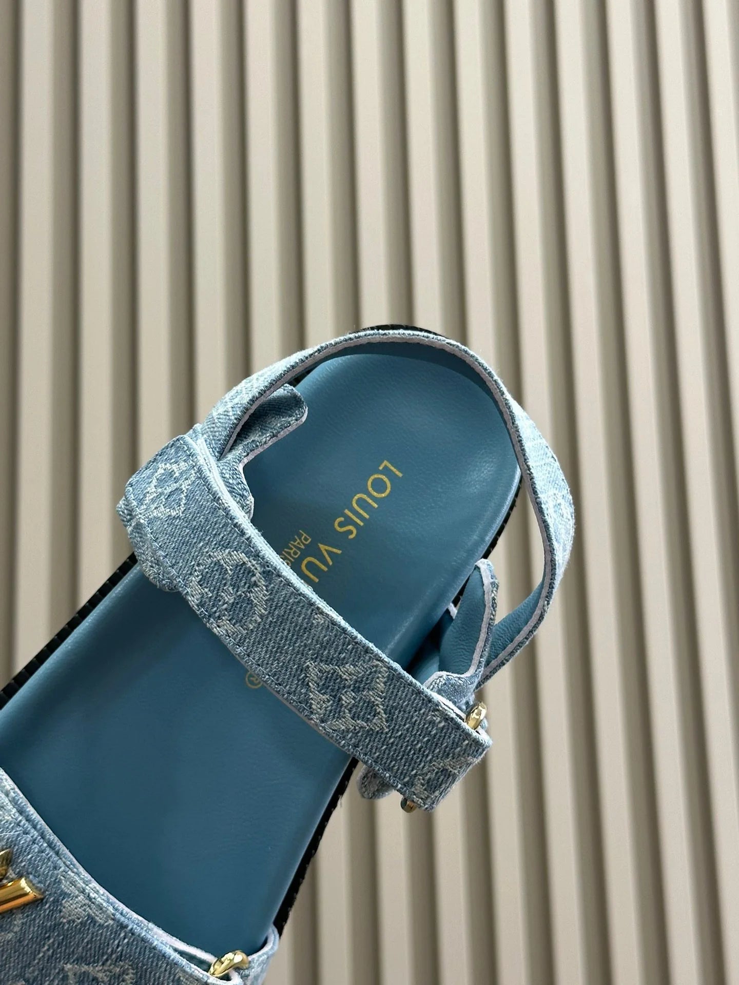 LV SANDAL