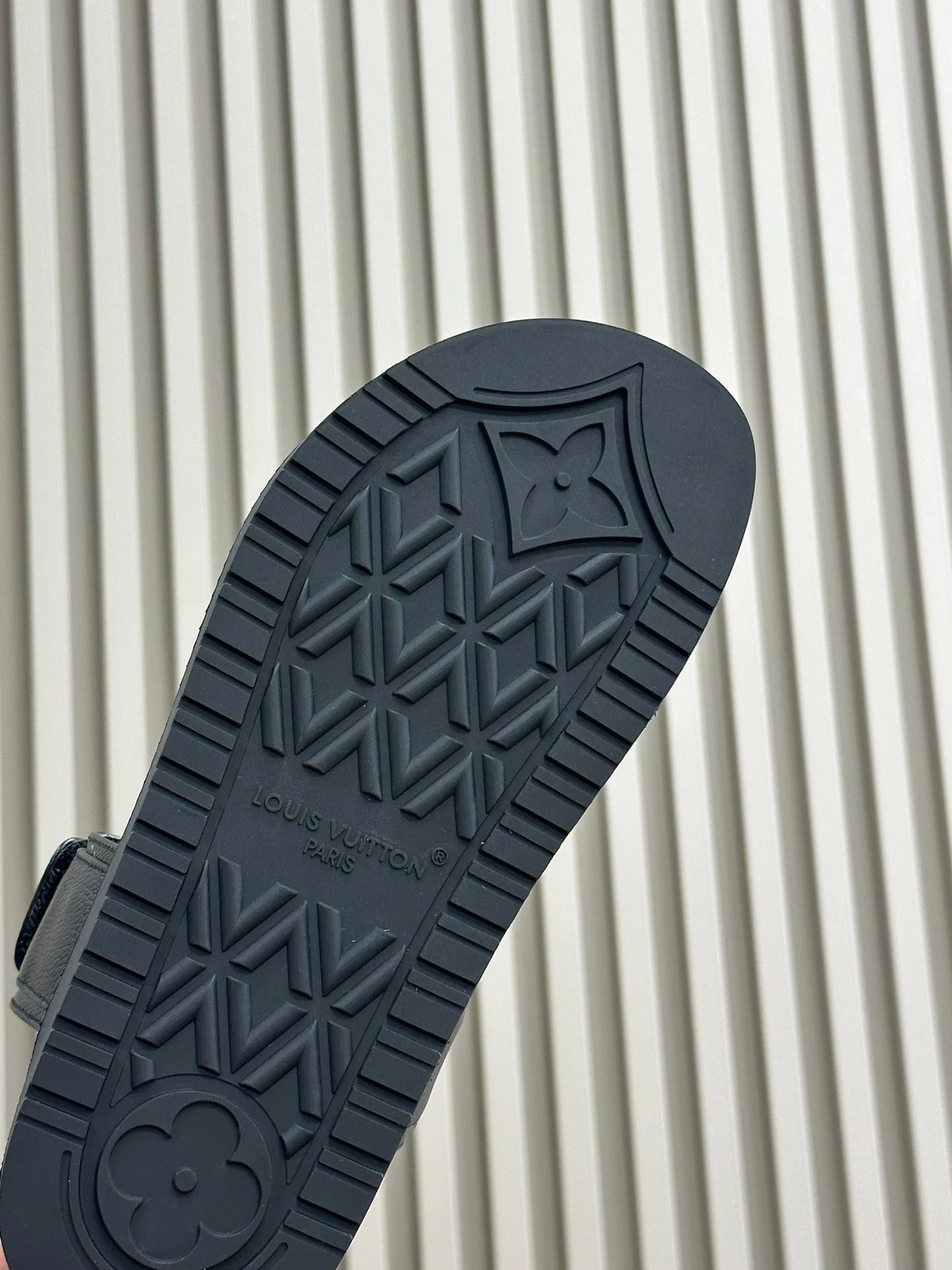 LV SANDAL
