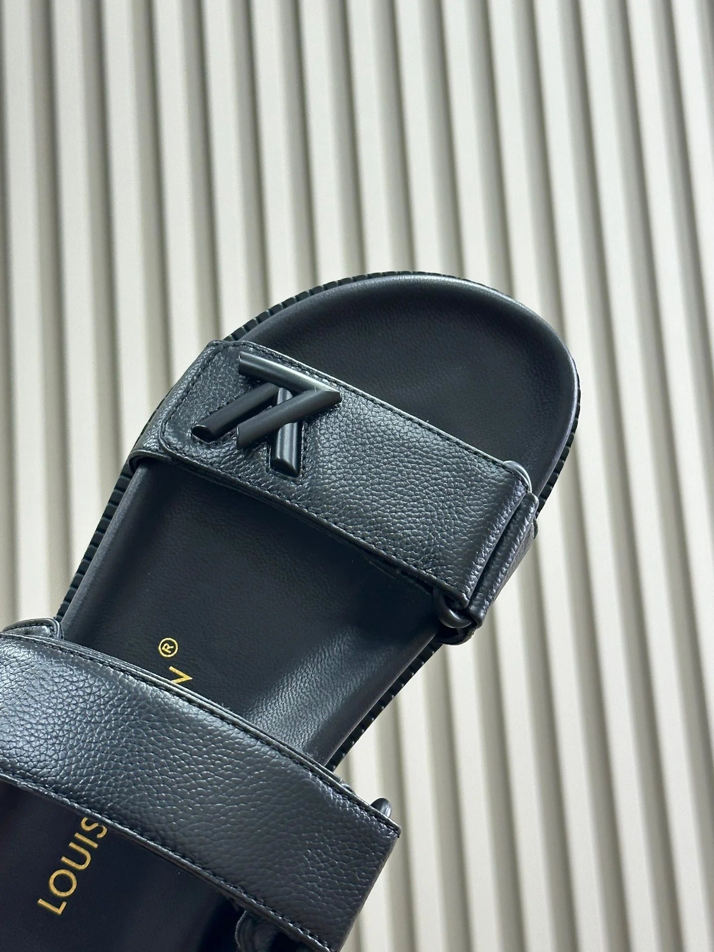 LV SANDAL