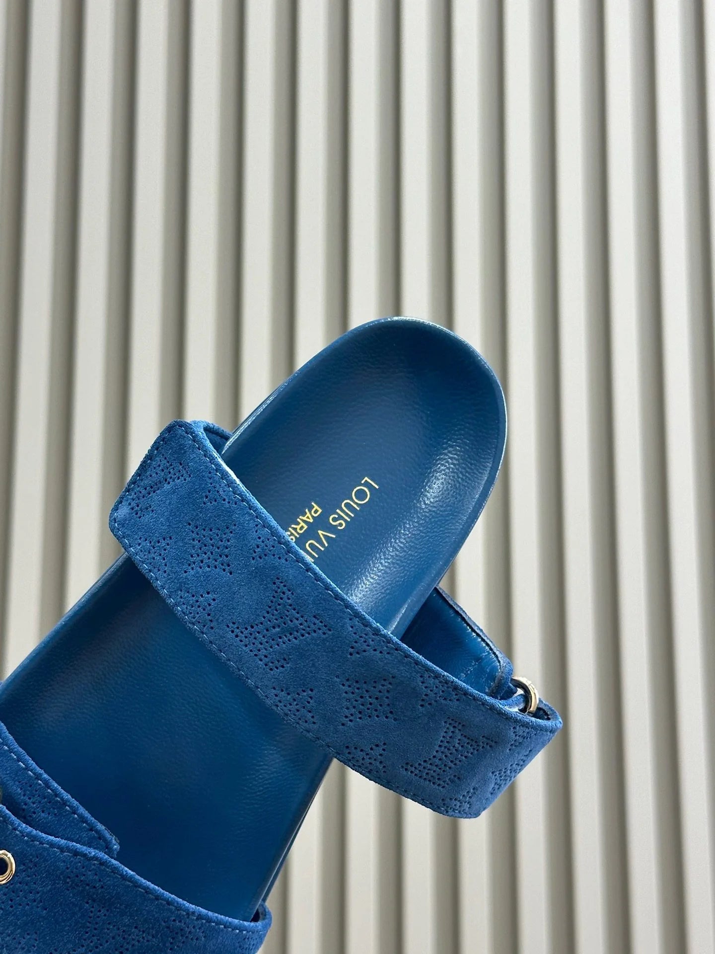 LV SANDAL