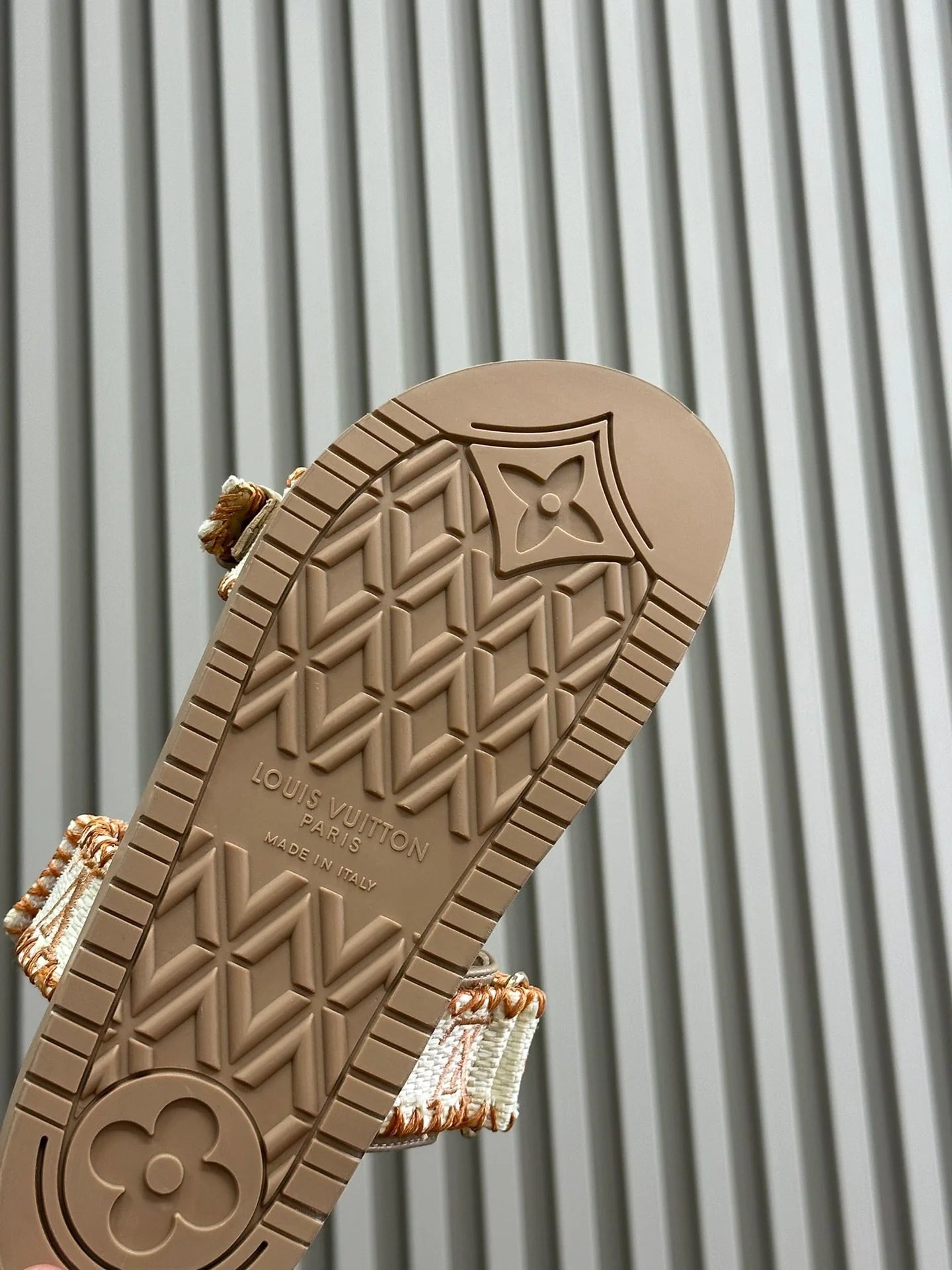 LV SANDAL