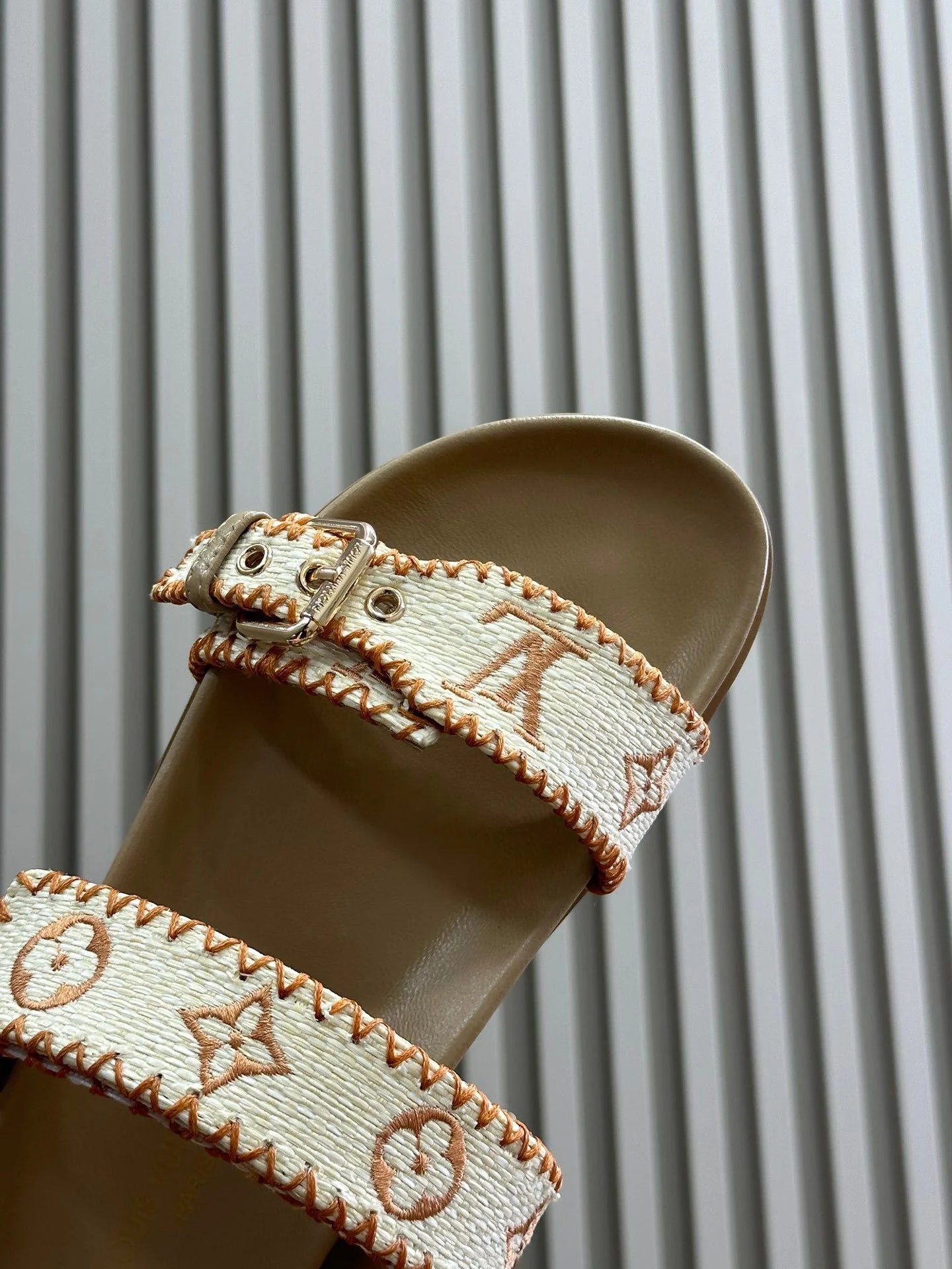 LV SANDAL