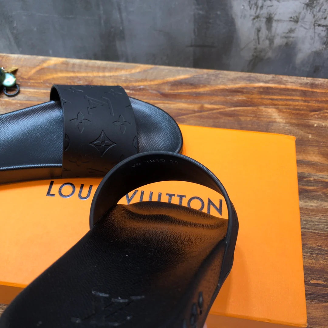 LV SANDAL