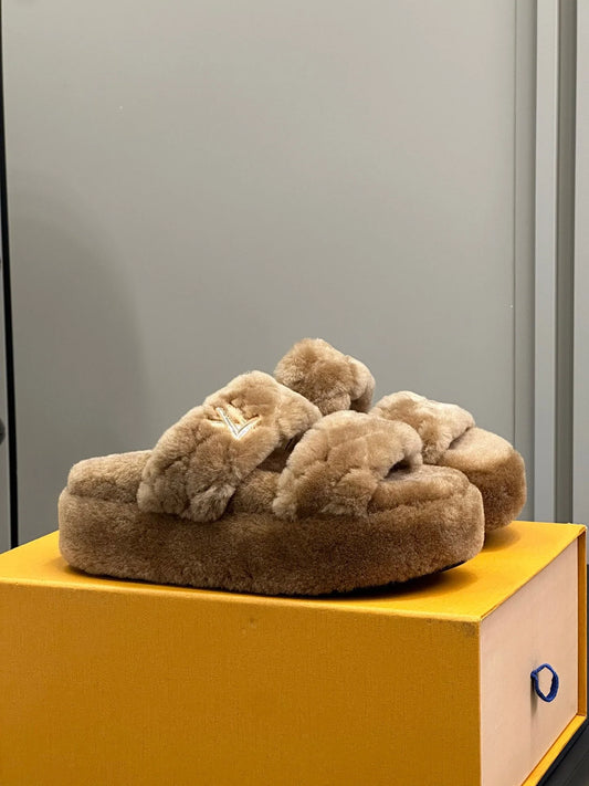 LV SANDAL