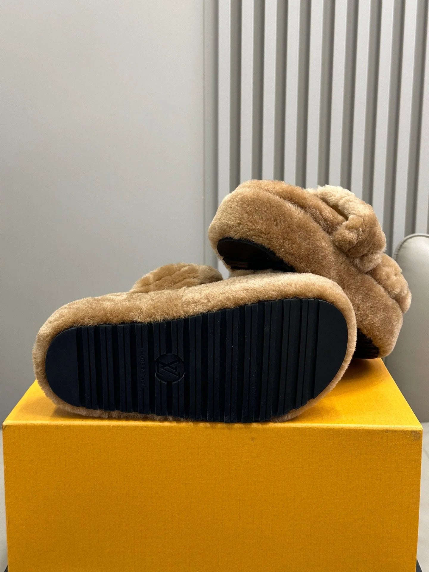 LV SANDAL