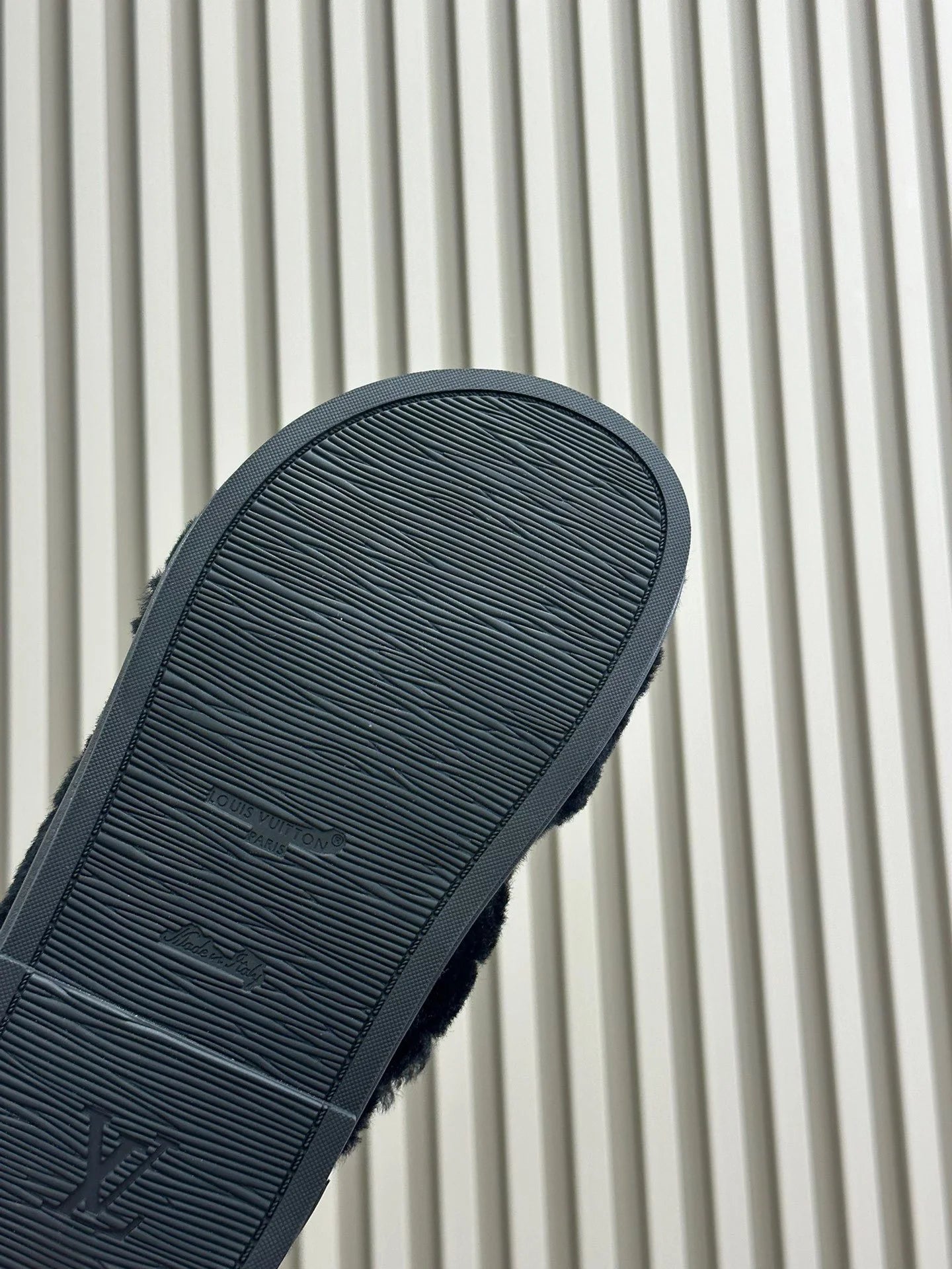 LV SANDAL