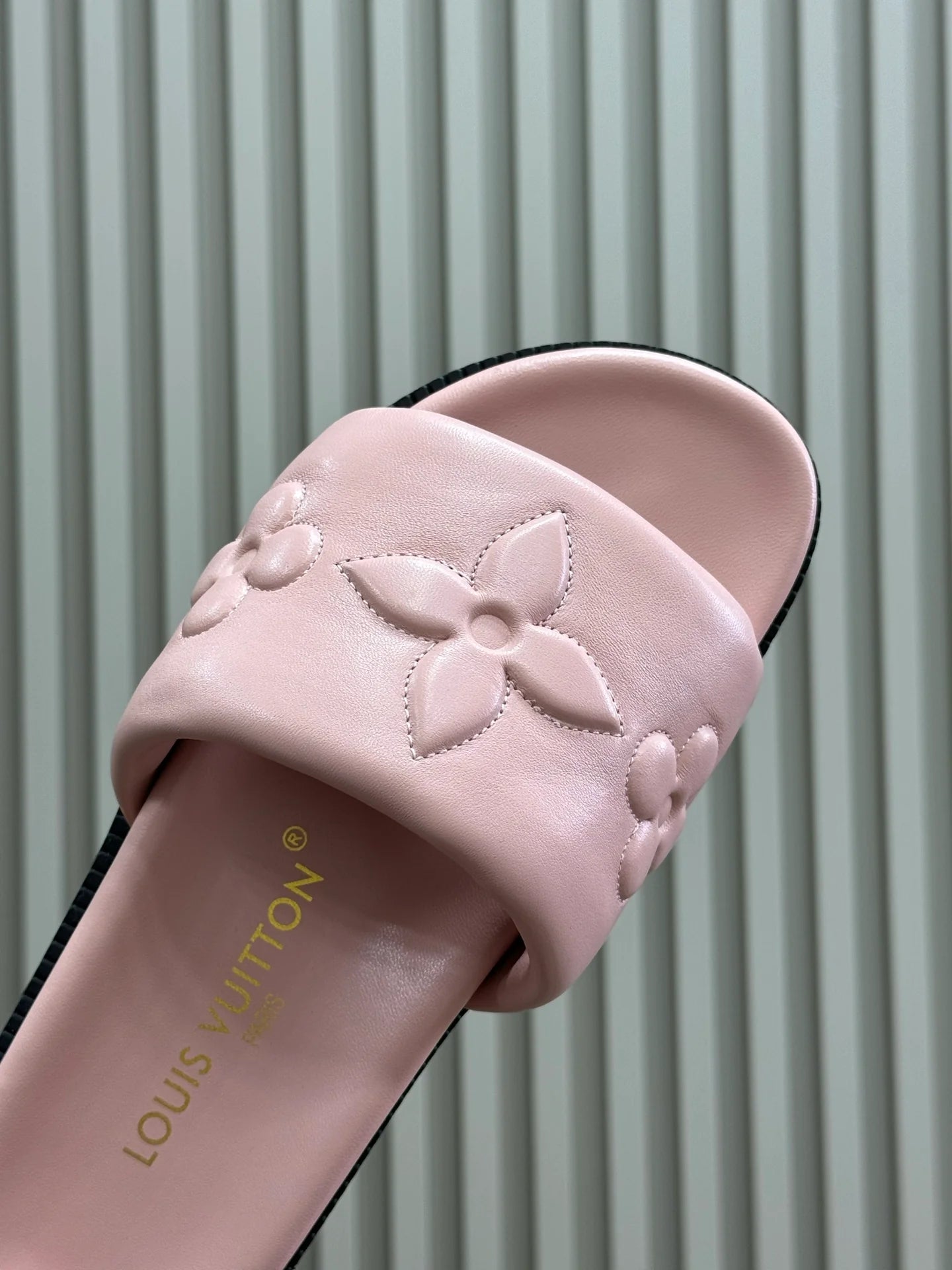 LV SANDAL