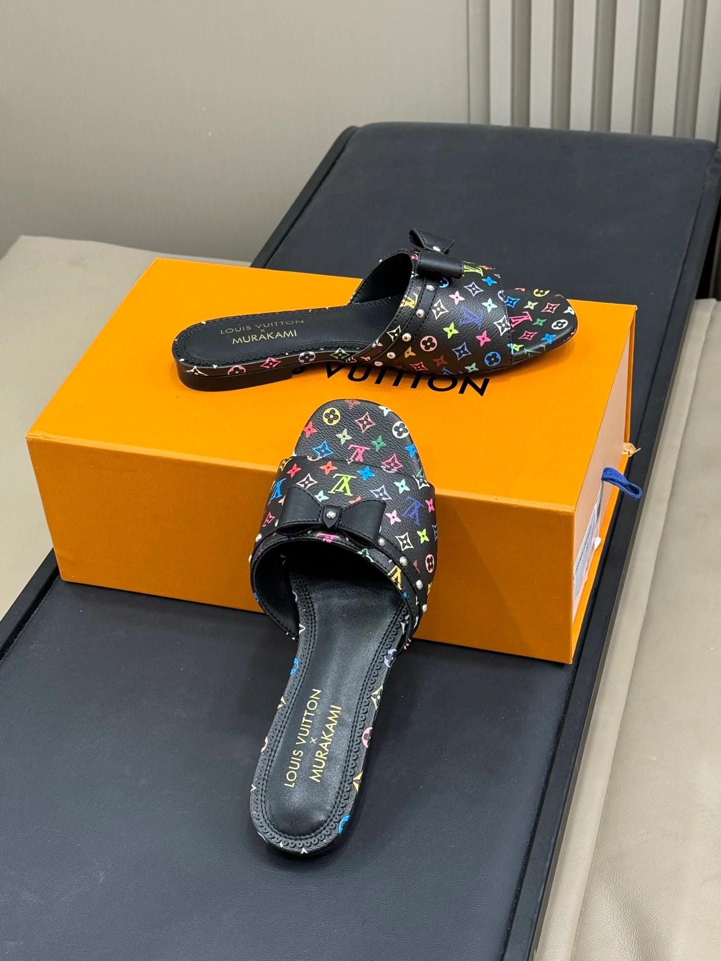 LV SANDAL
