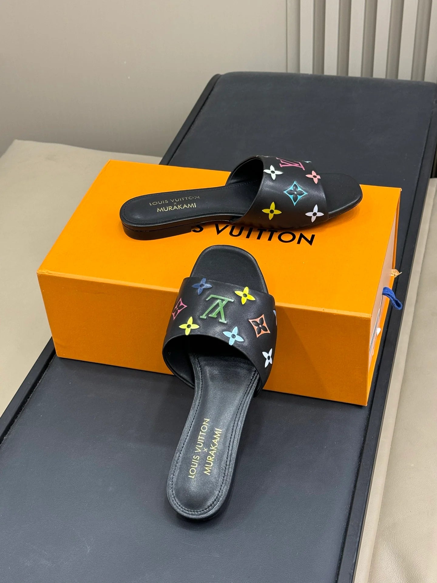 LV SANDAL