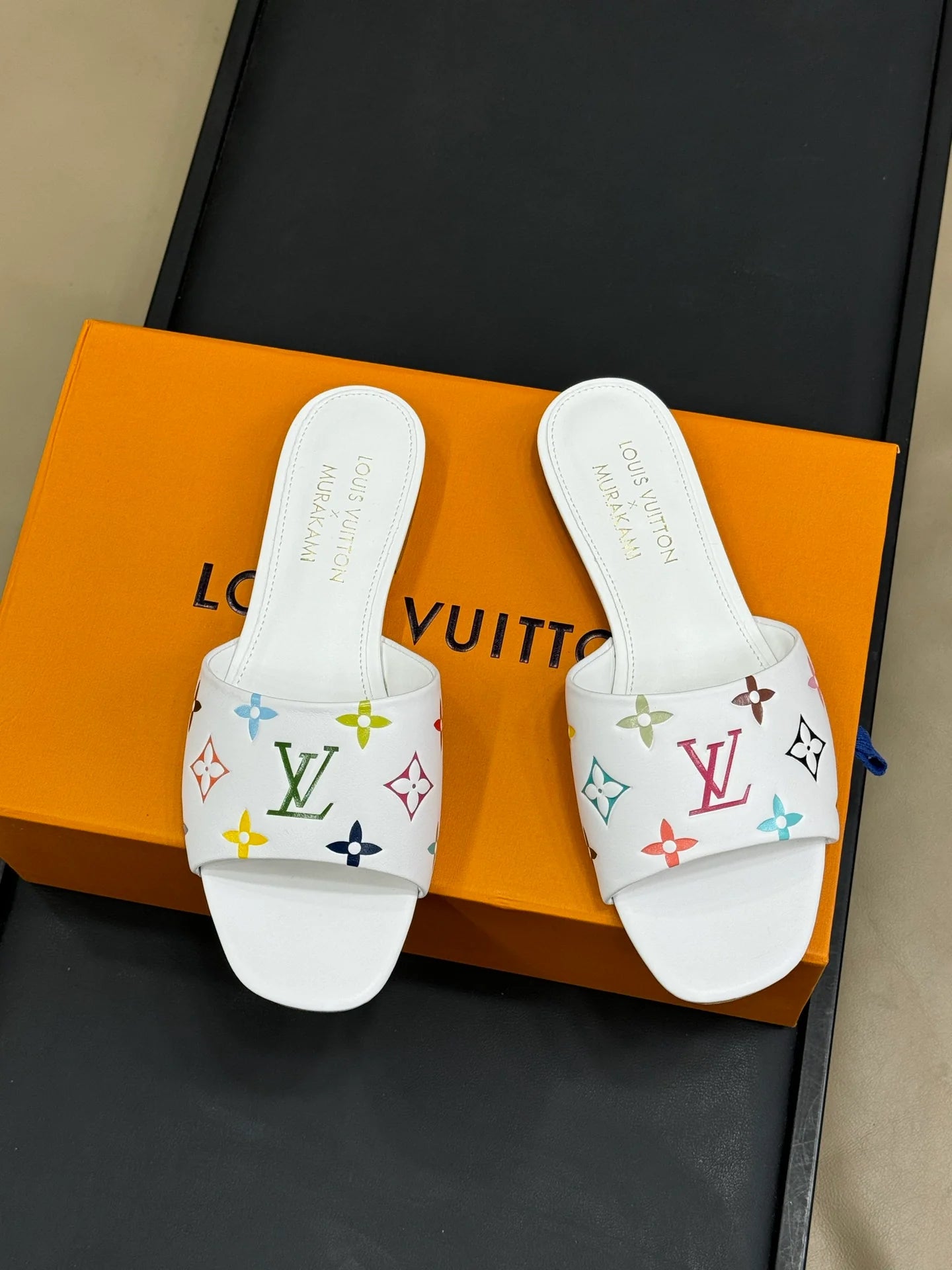 LV SANDAL