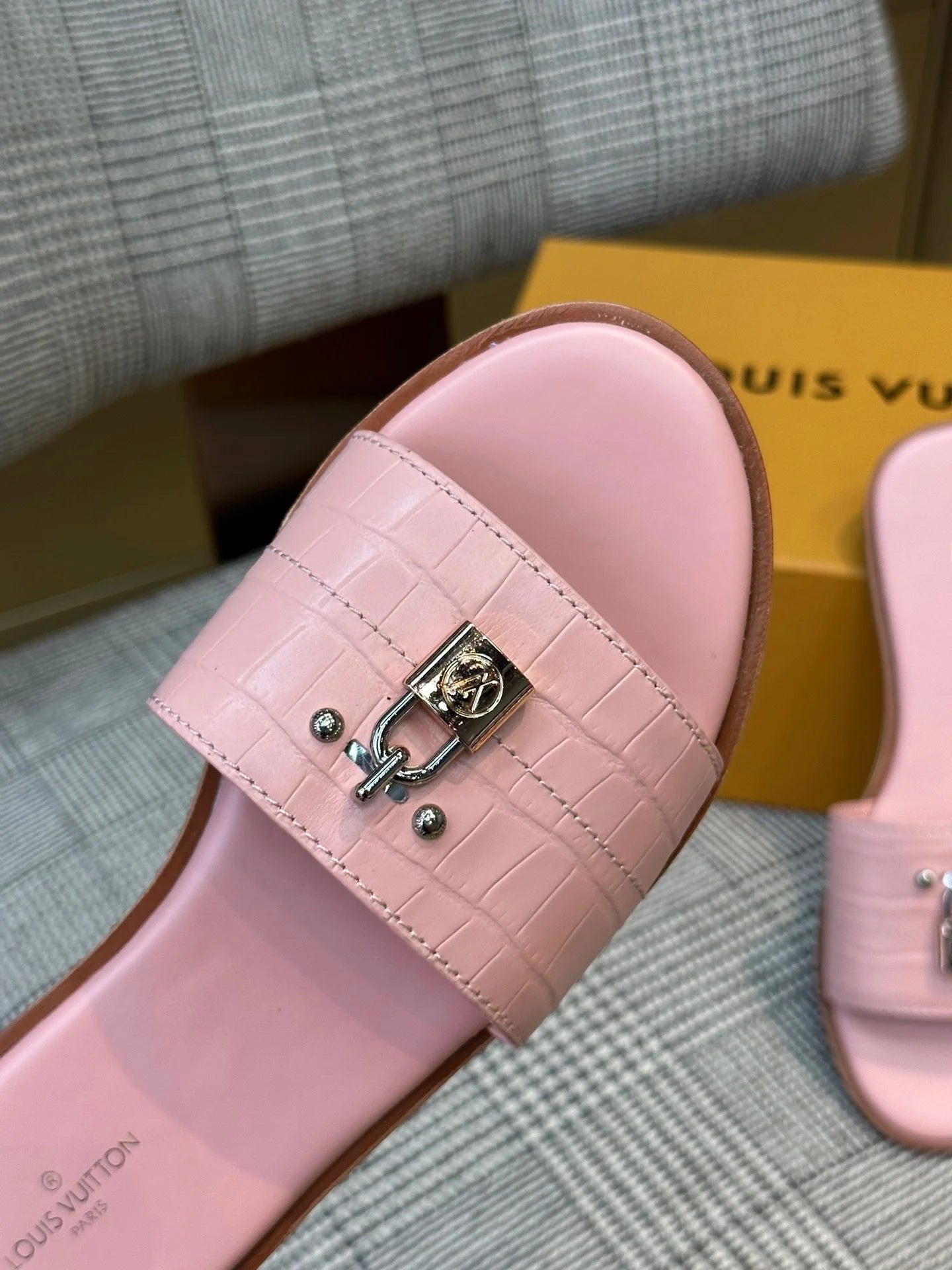 LV SANDAL