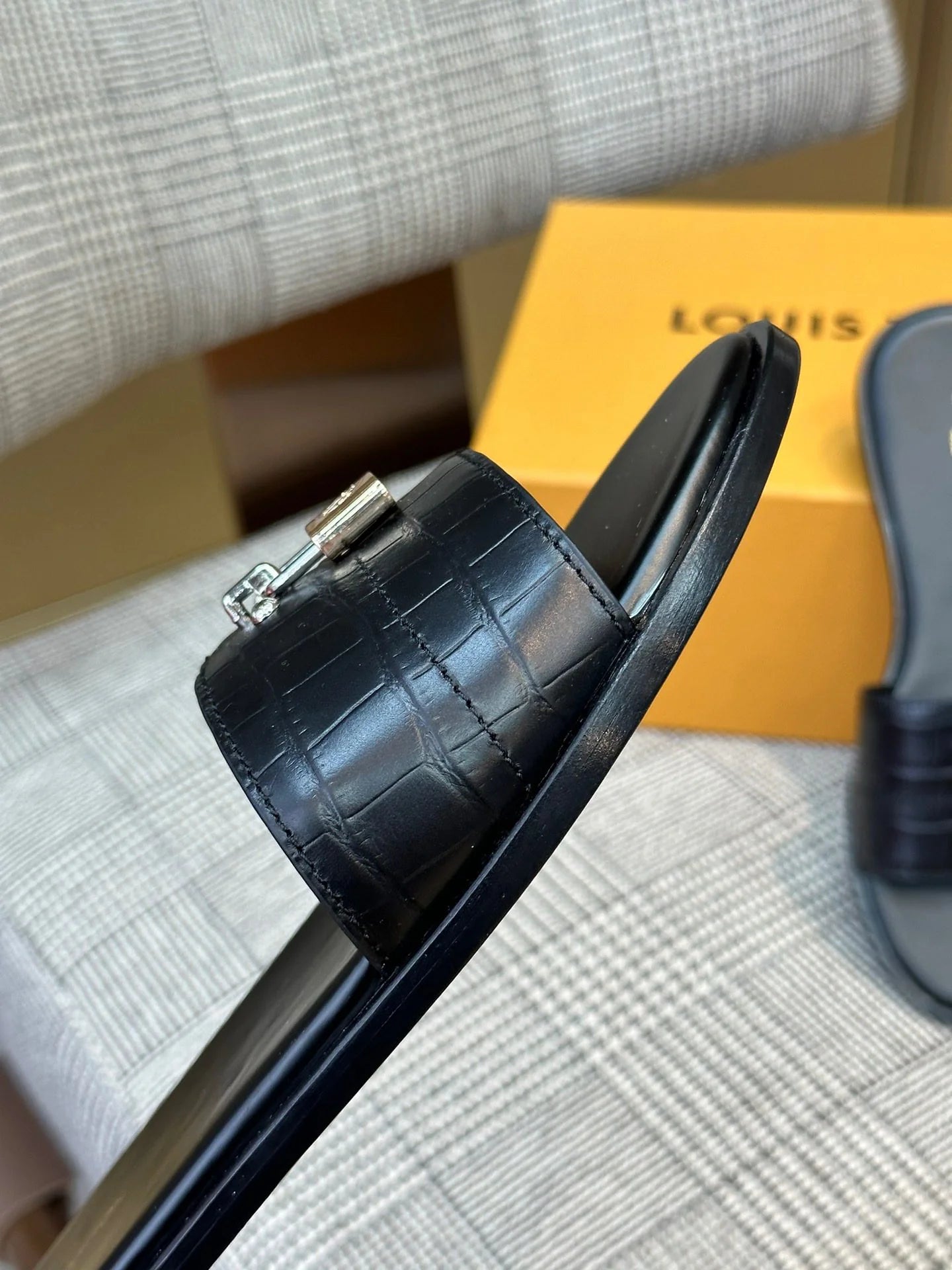 LV SANDAL