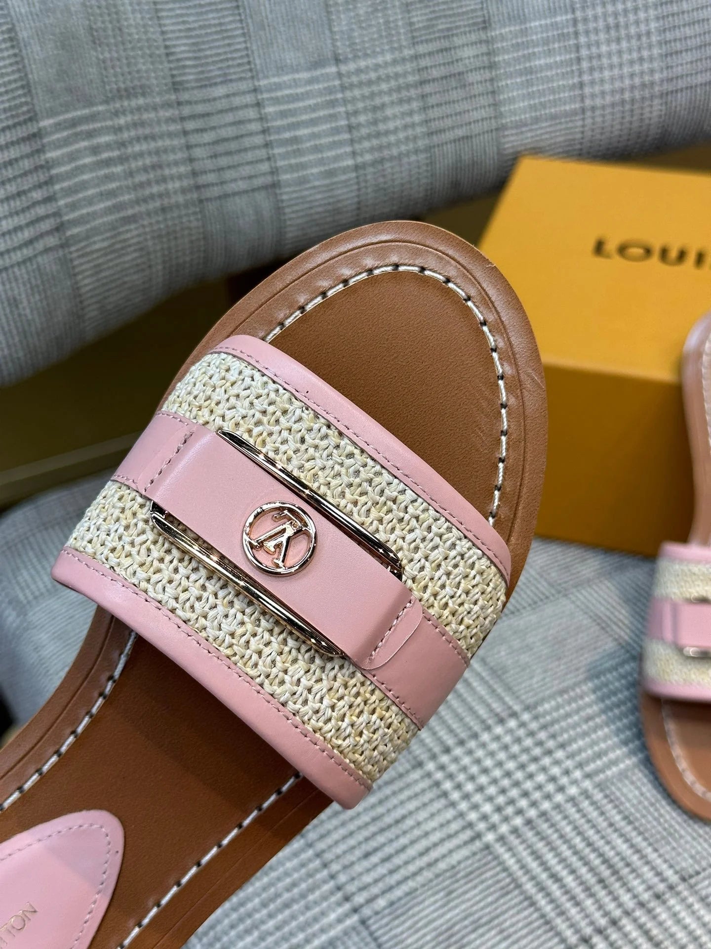 LV SANDAL