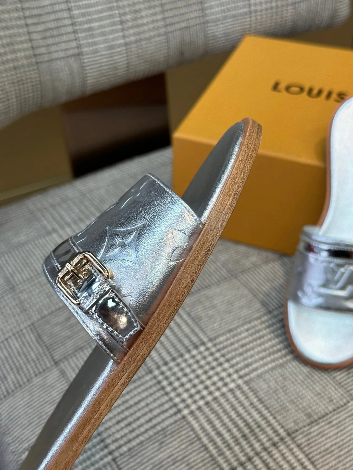 LV SANDAL