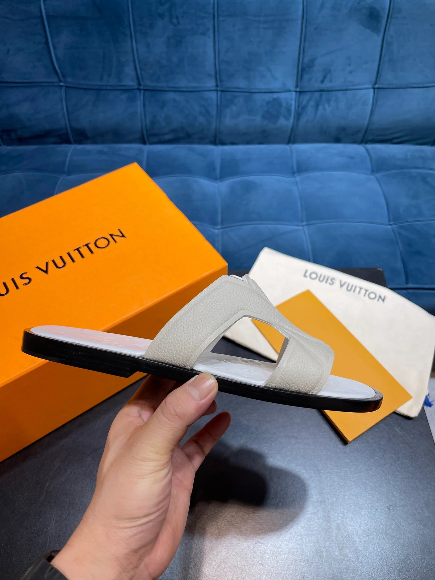 LV SANDAL