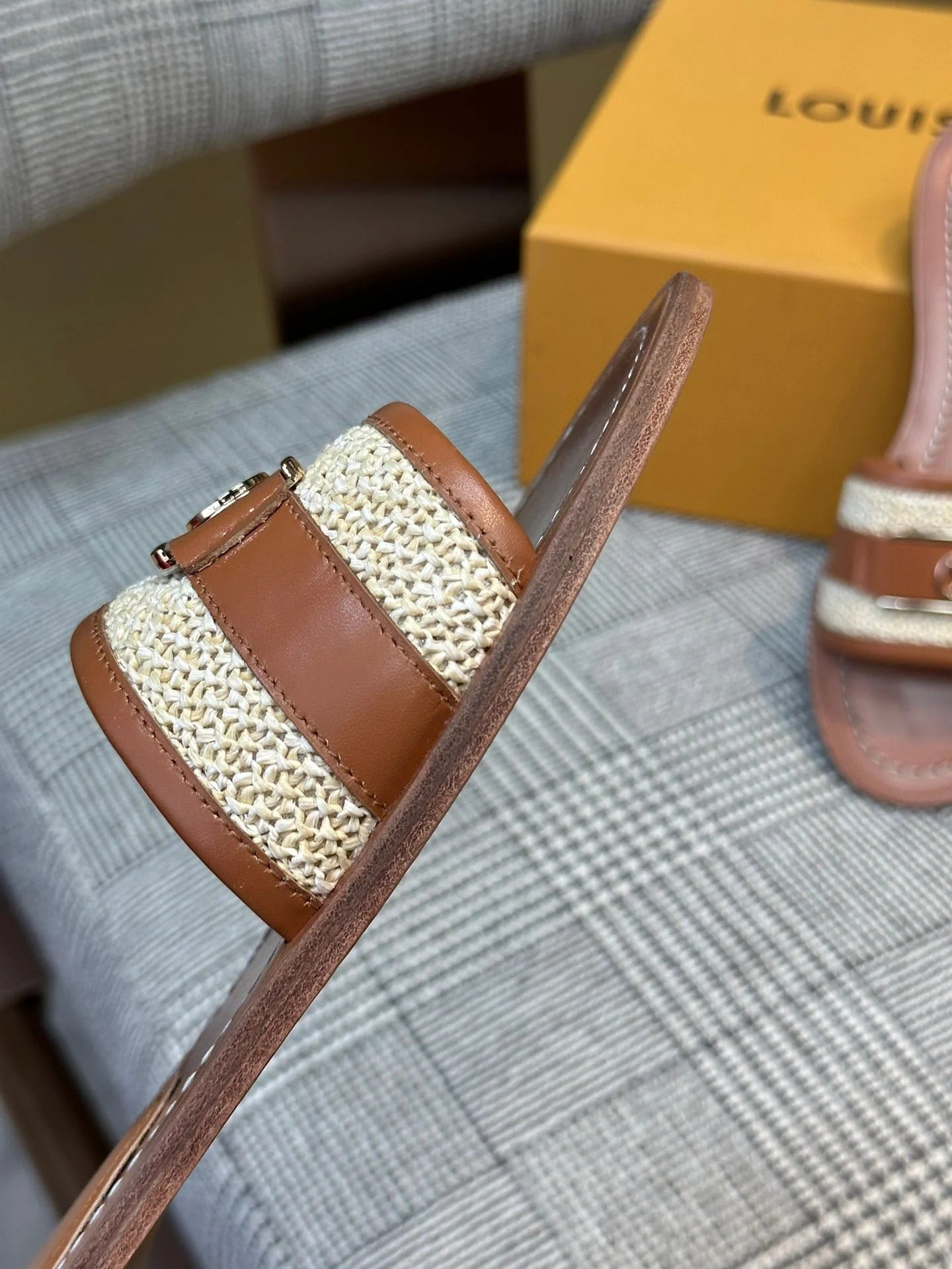 LV SANDAL