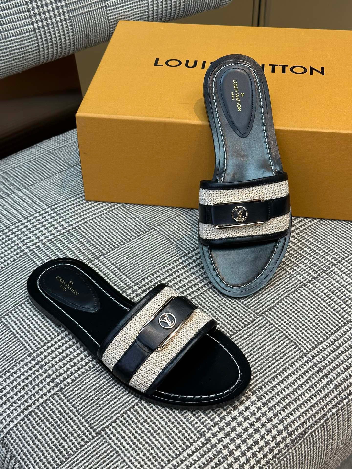 LV SANDAL