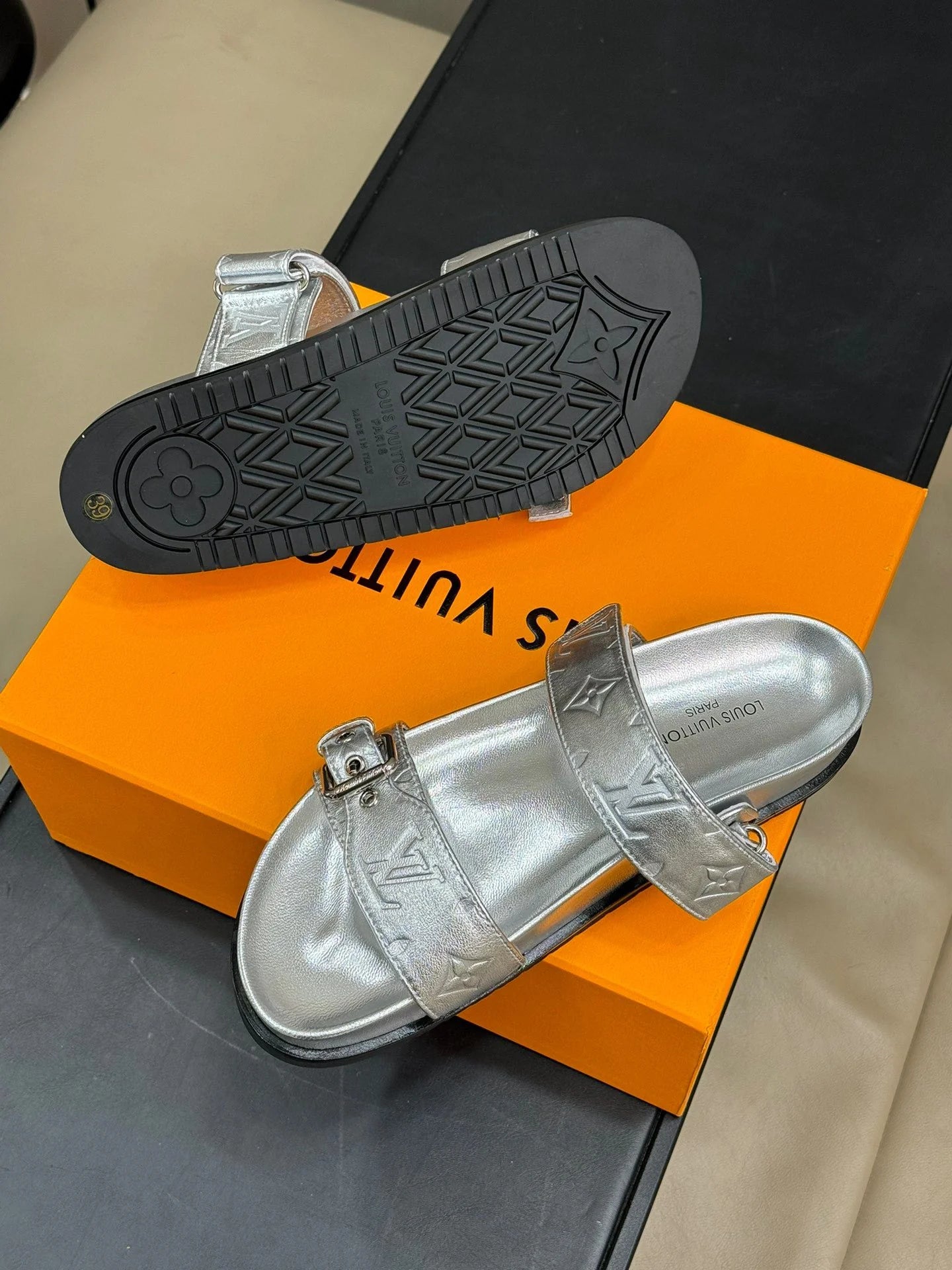 LV SANDAL