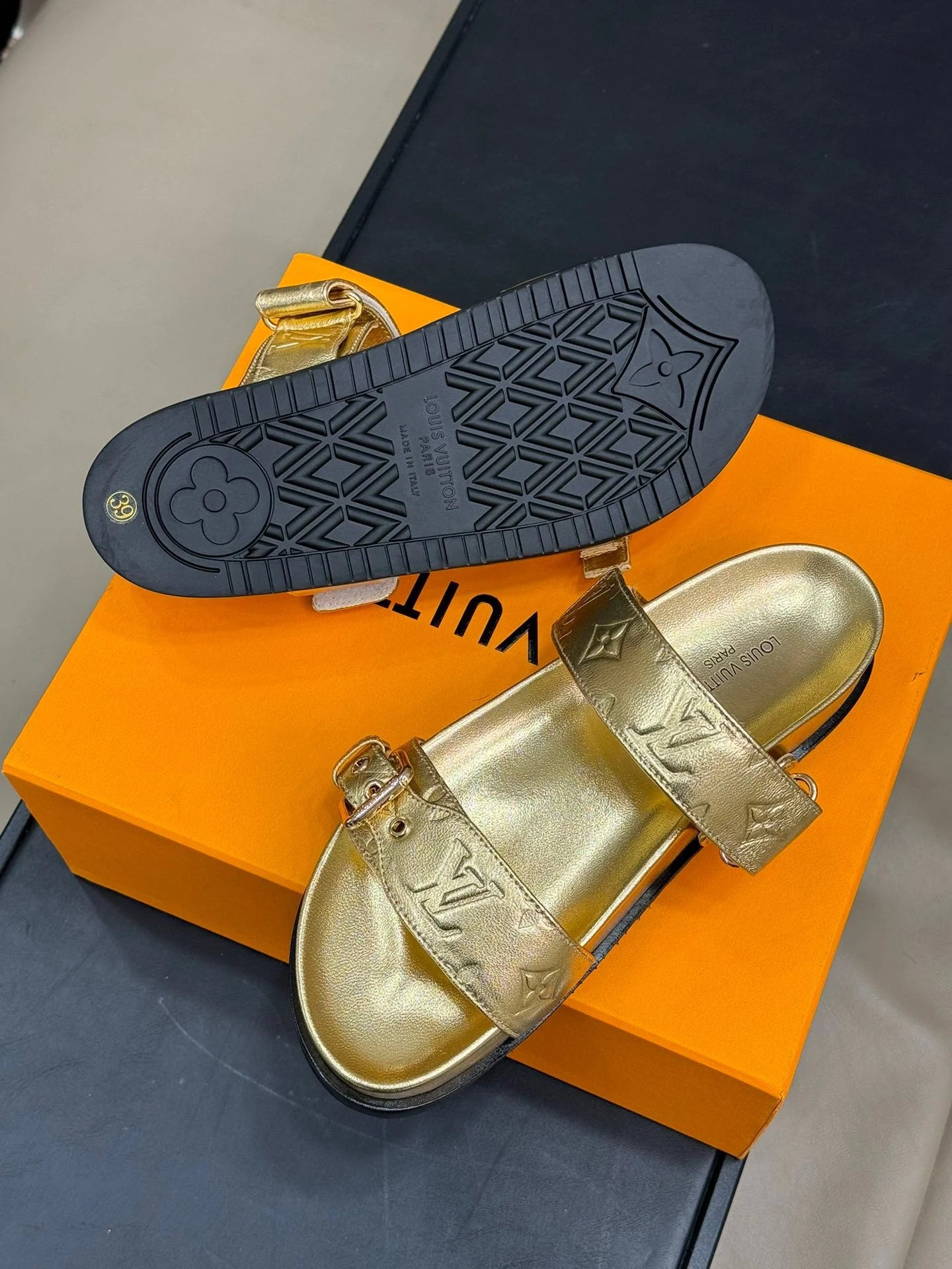 LV SANDAL