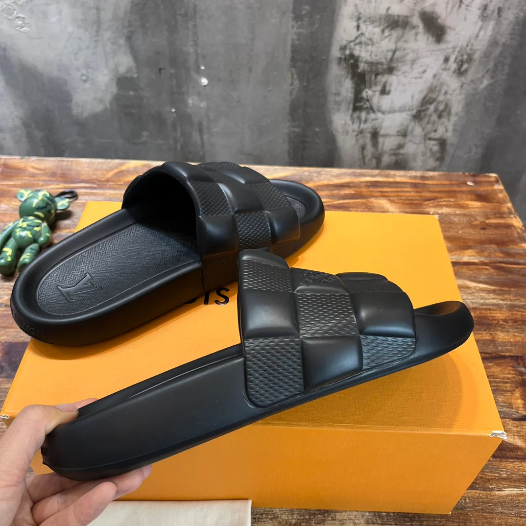 LV SANDAL