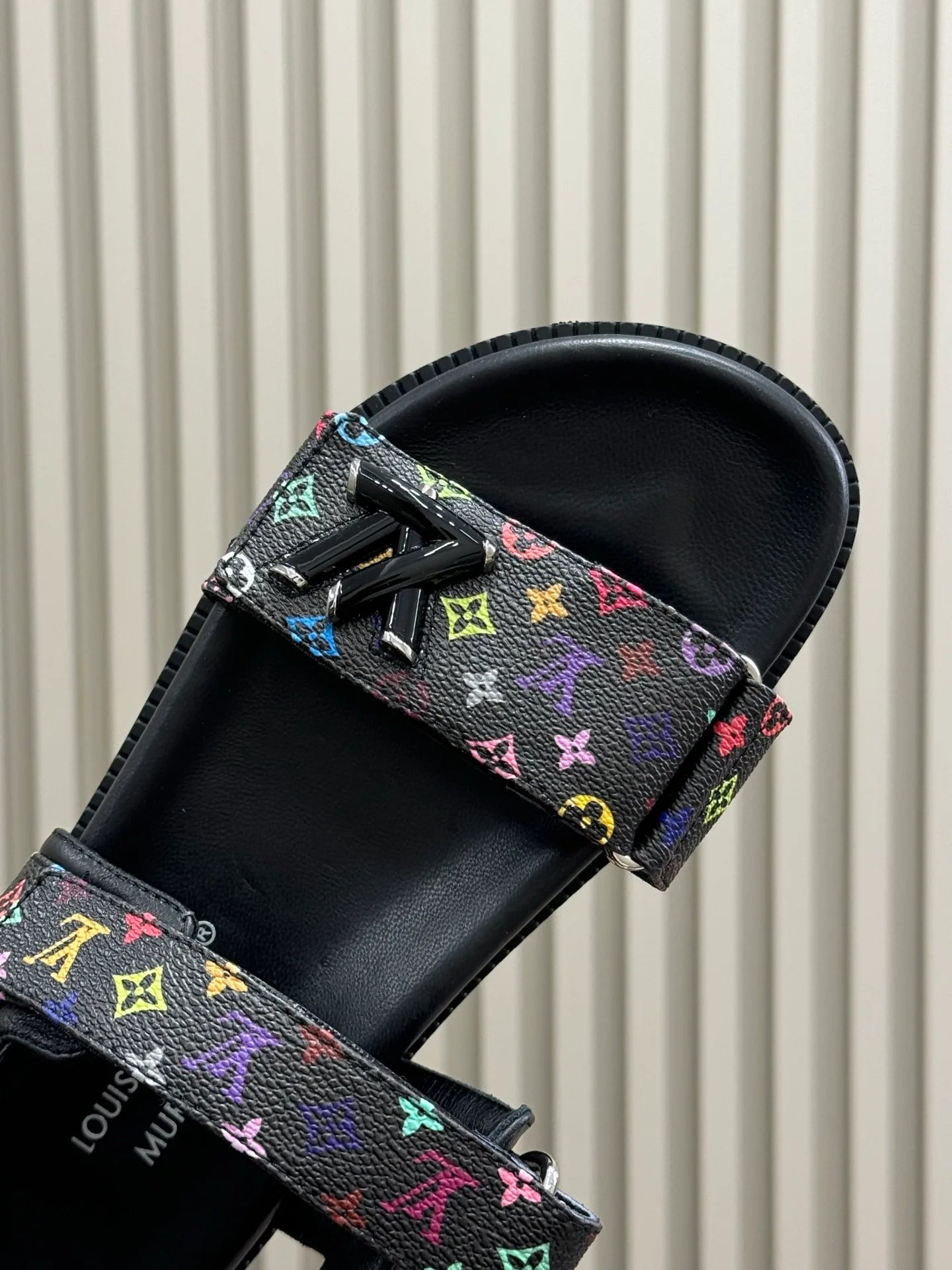 LV SANDAL