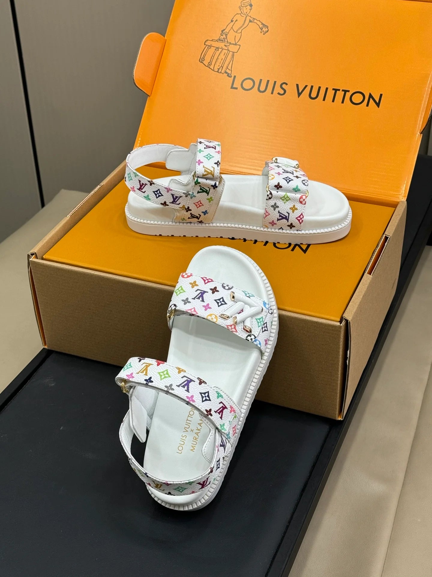 LV SANDAL