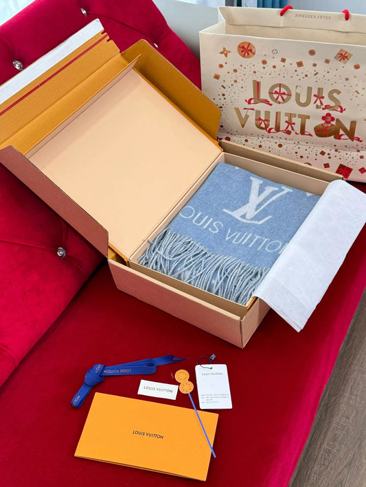 LV SCARF