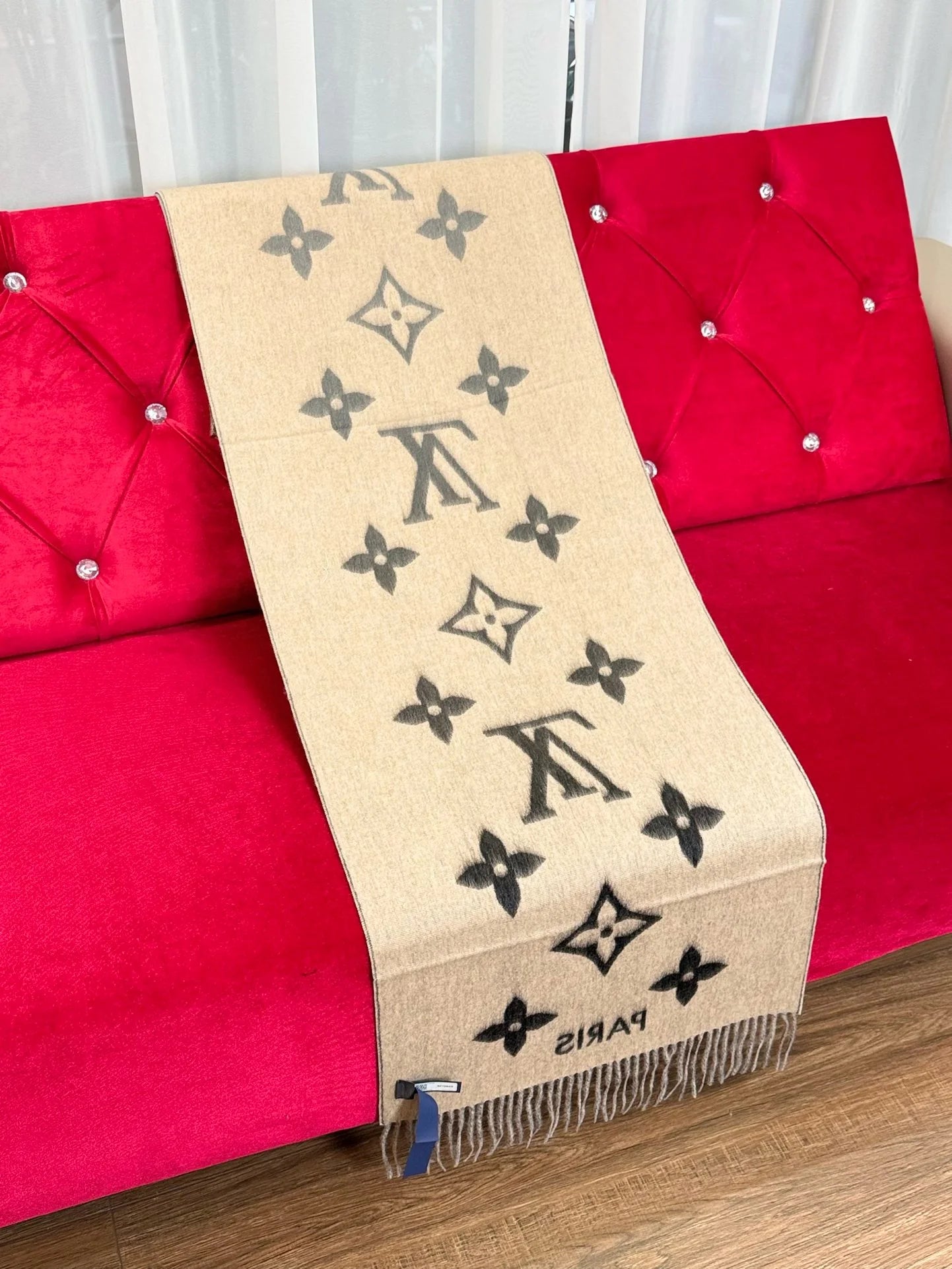 LV SCARF