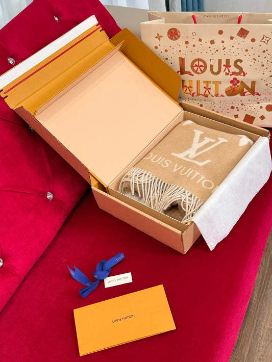 LV SCARF