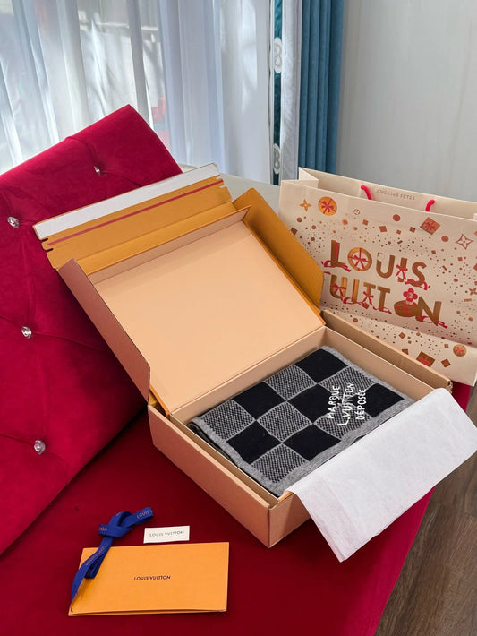 LV SCARF