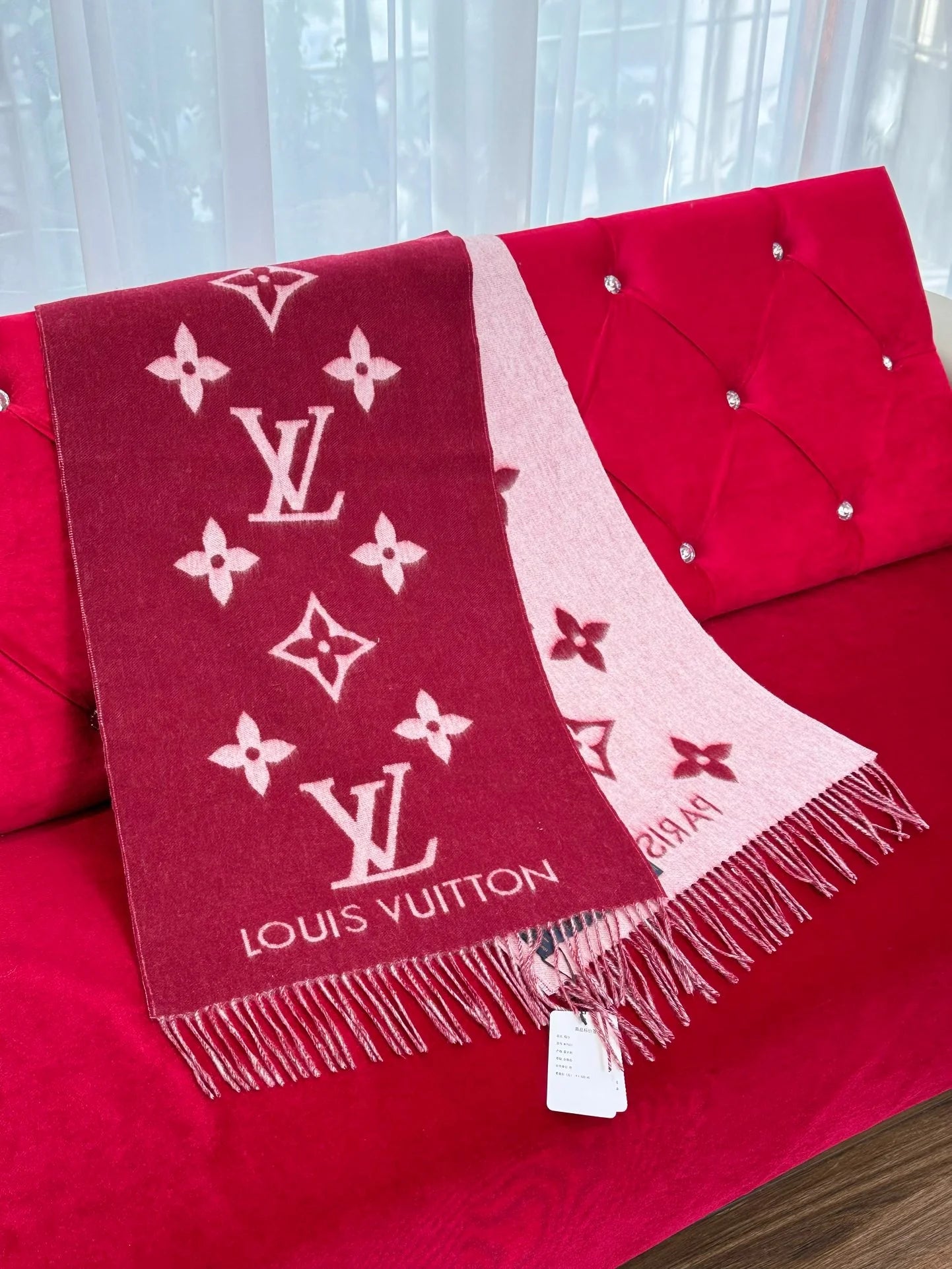 LV SCARF