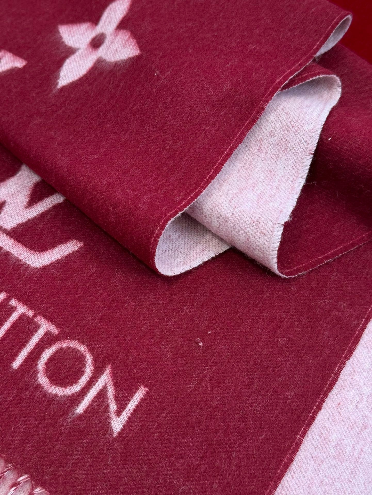 LV SCARF