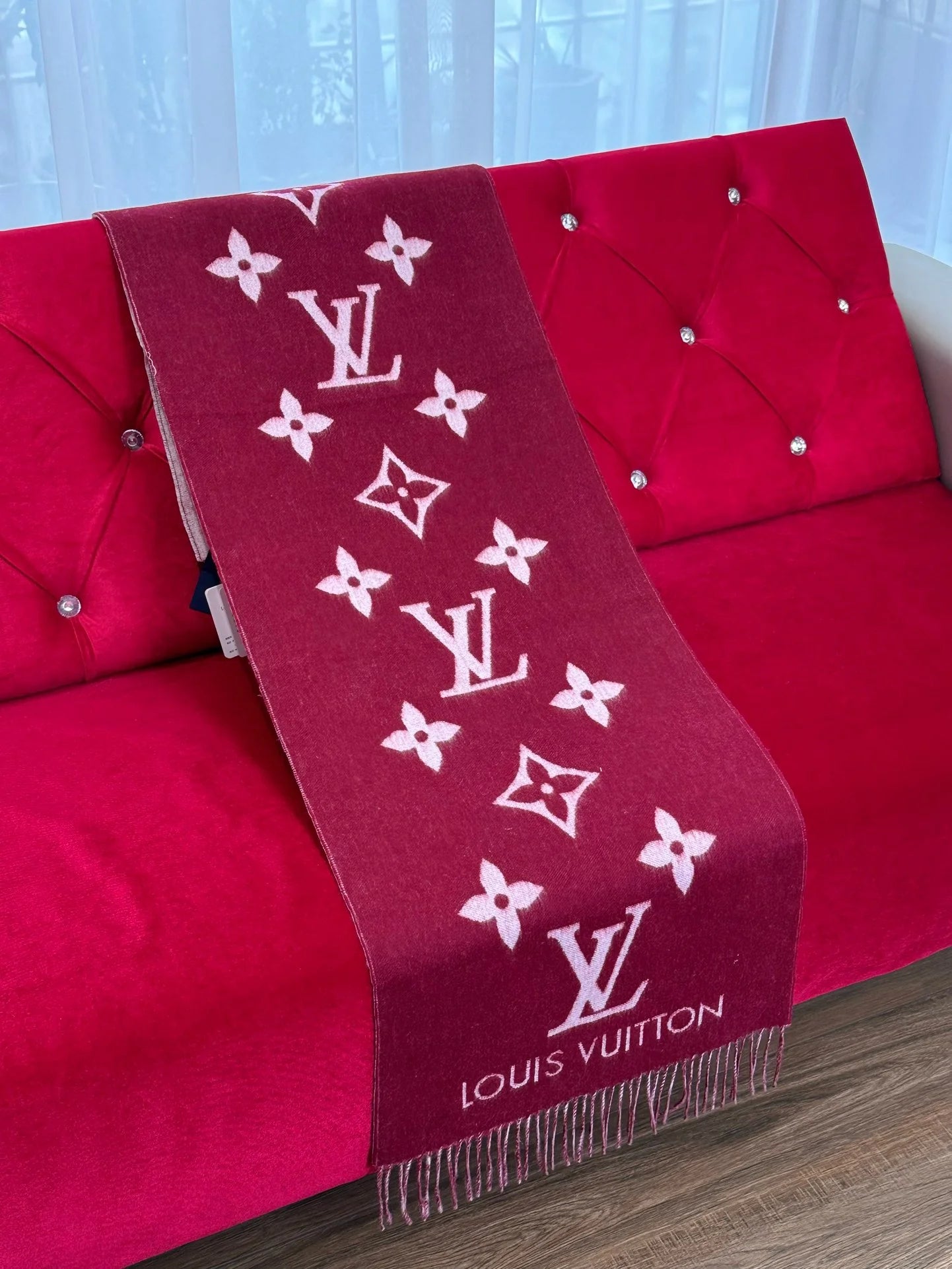 LV SCARF