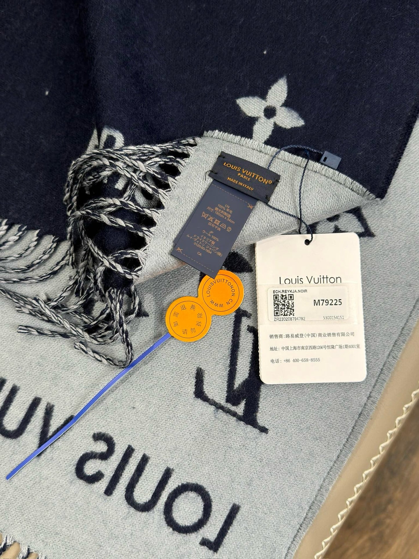 LV SCARF