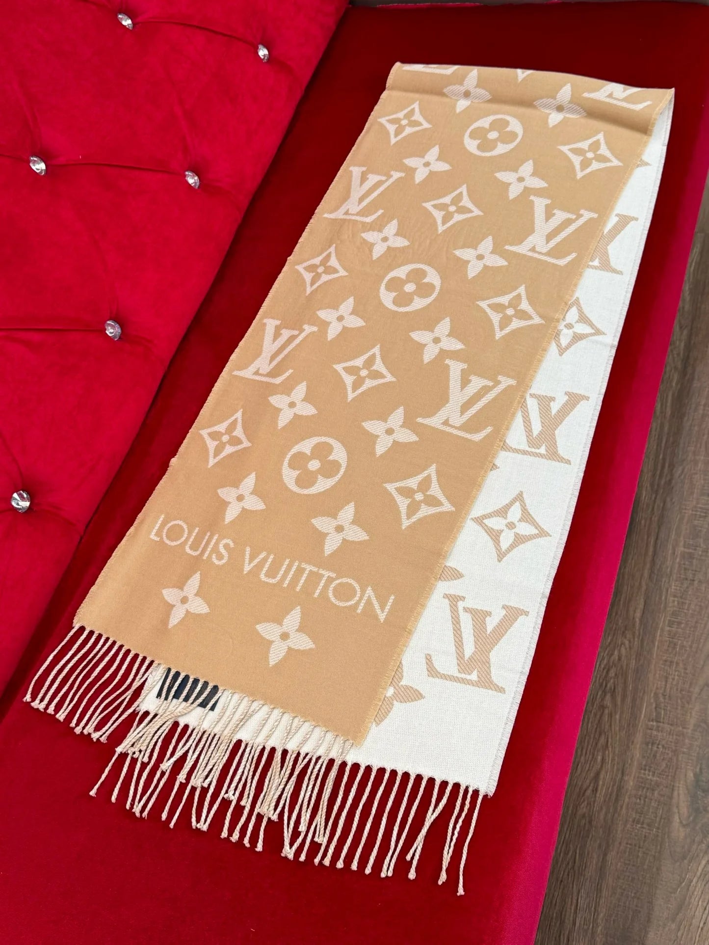LV SCARF