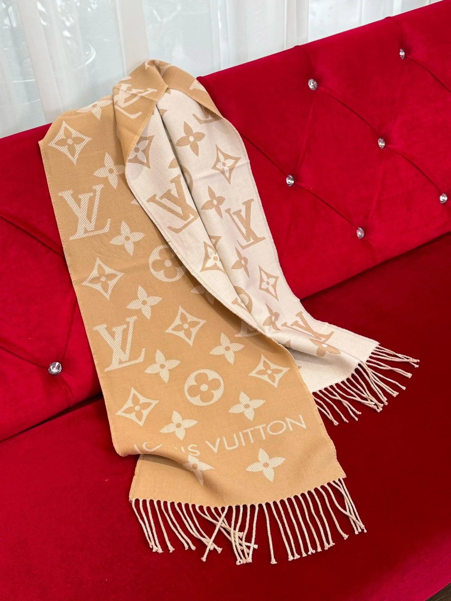 LV SCARF