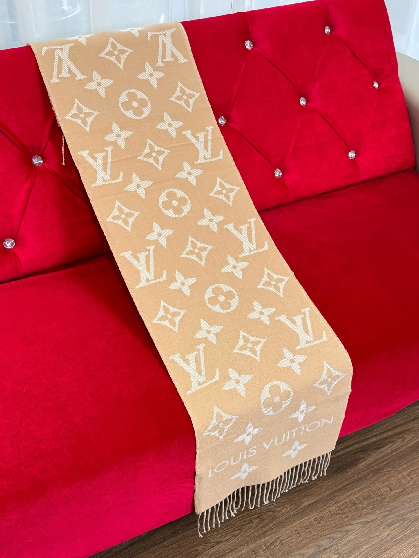 LV SCARF