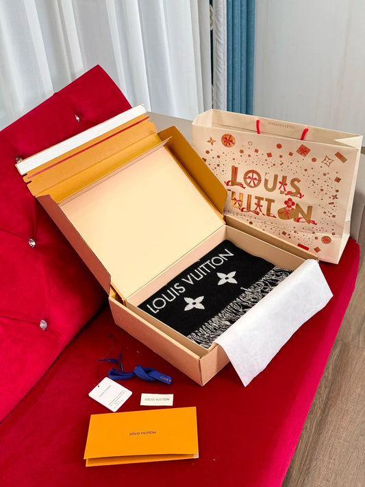 LV SCARF