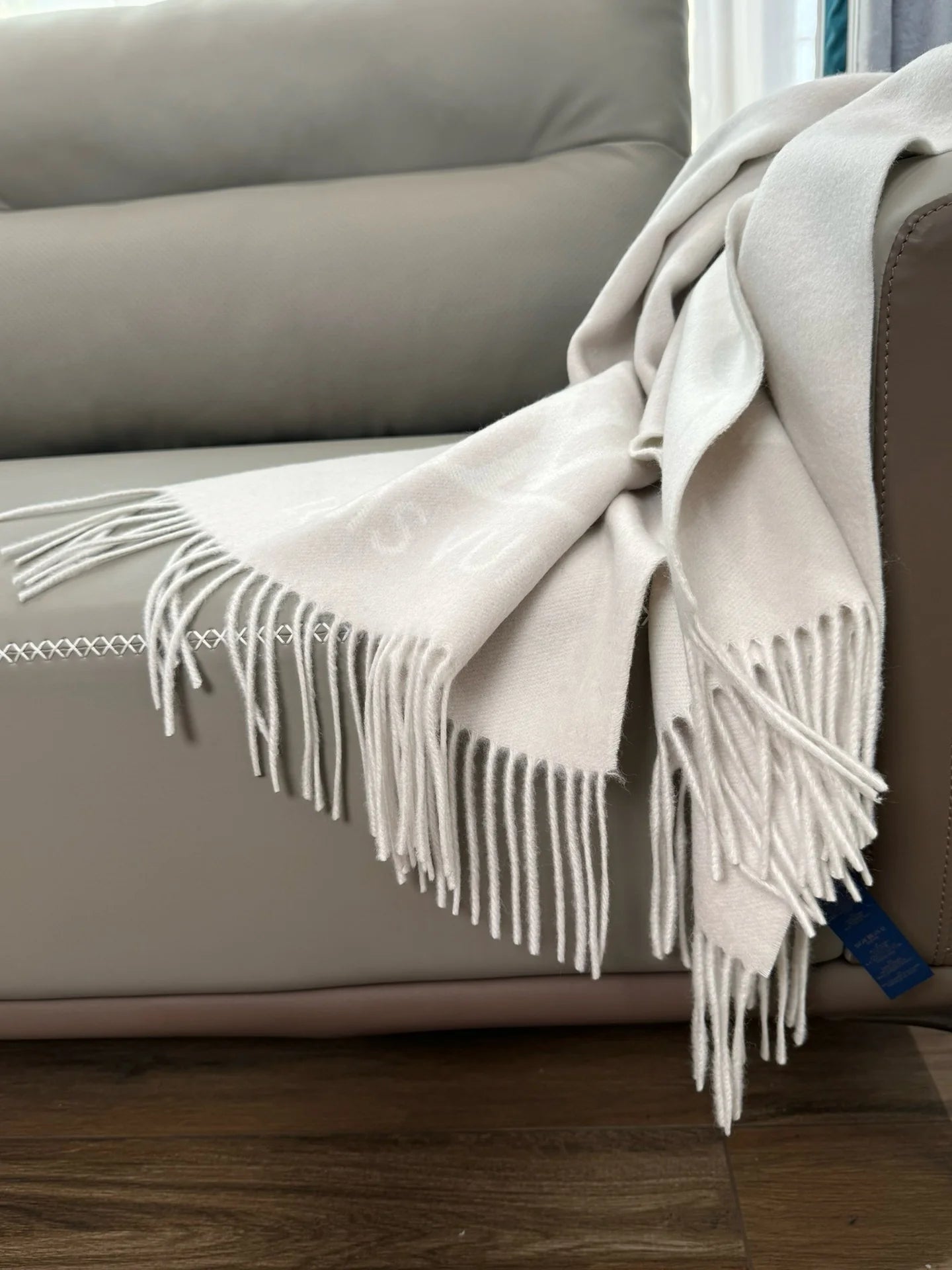 LV SCARF