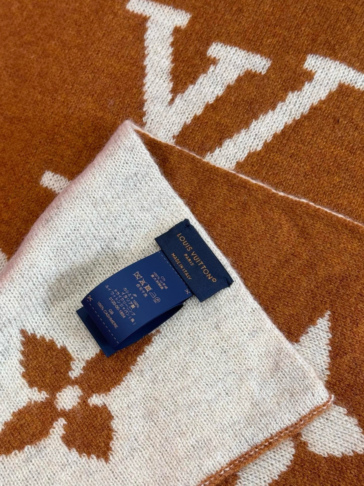 LV SCARF
