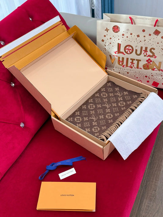 LV SCARF