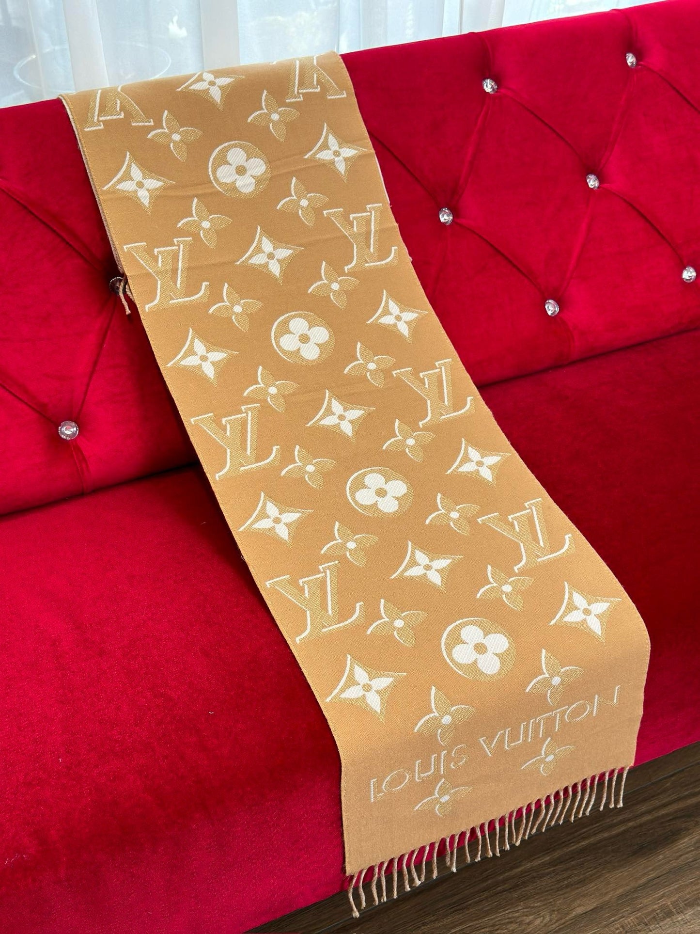 LV SCARF