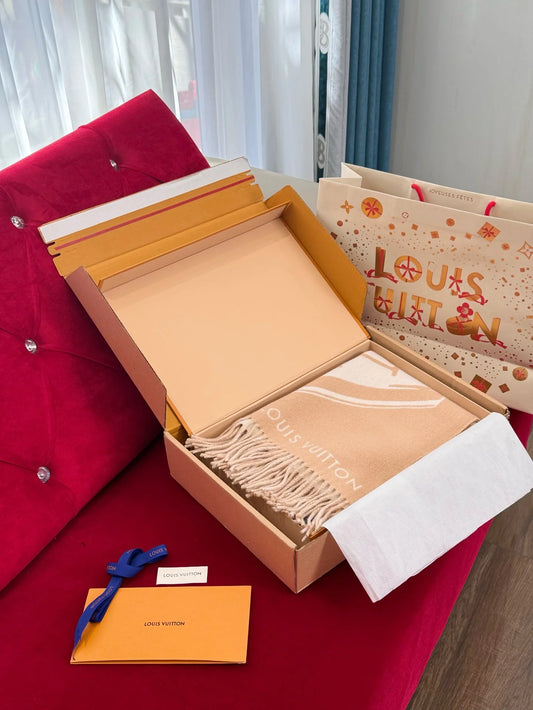 LV SCARF