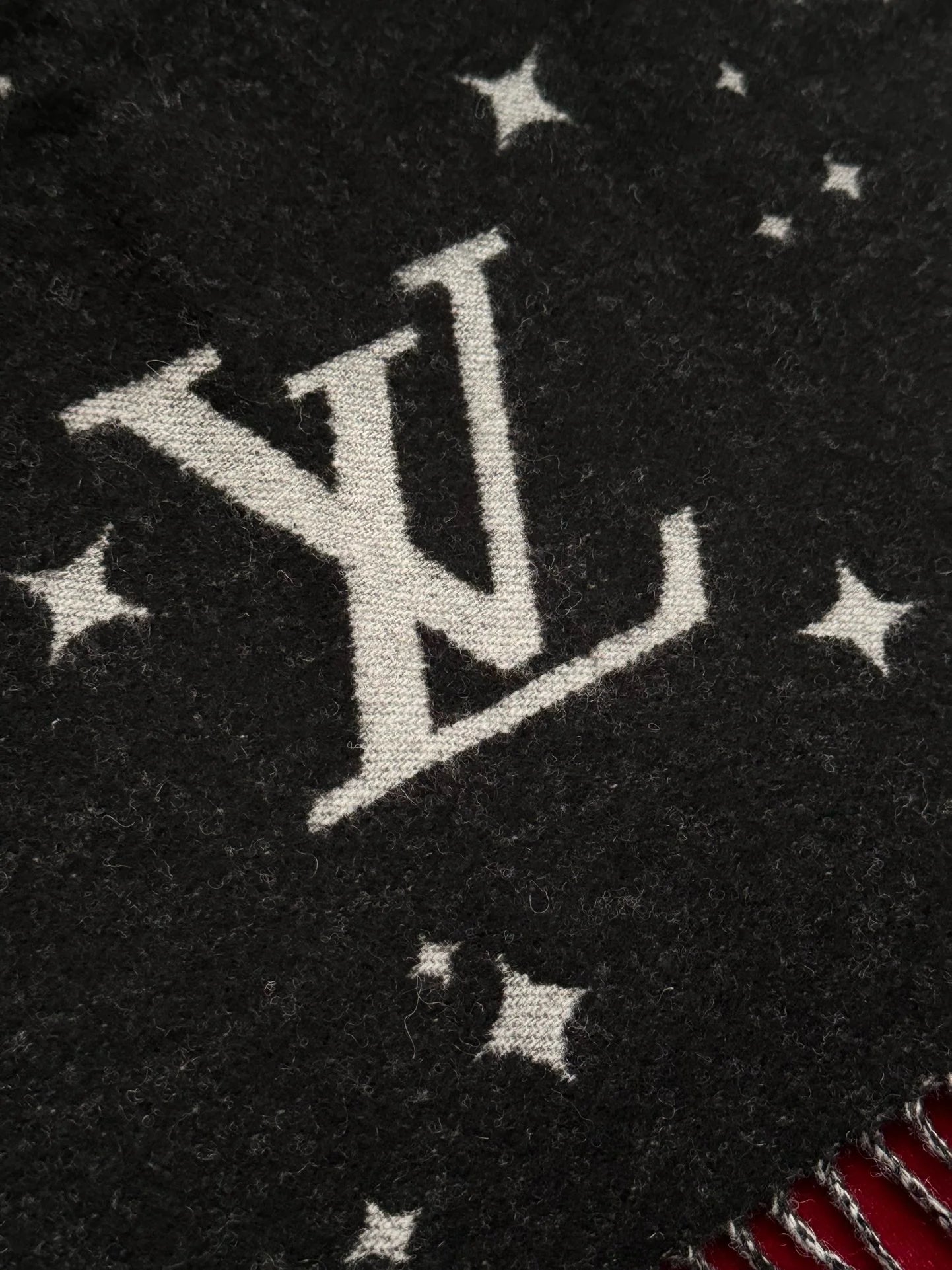 LV SCARF