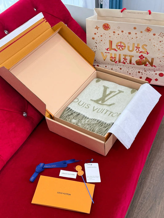 LV SCARF