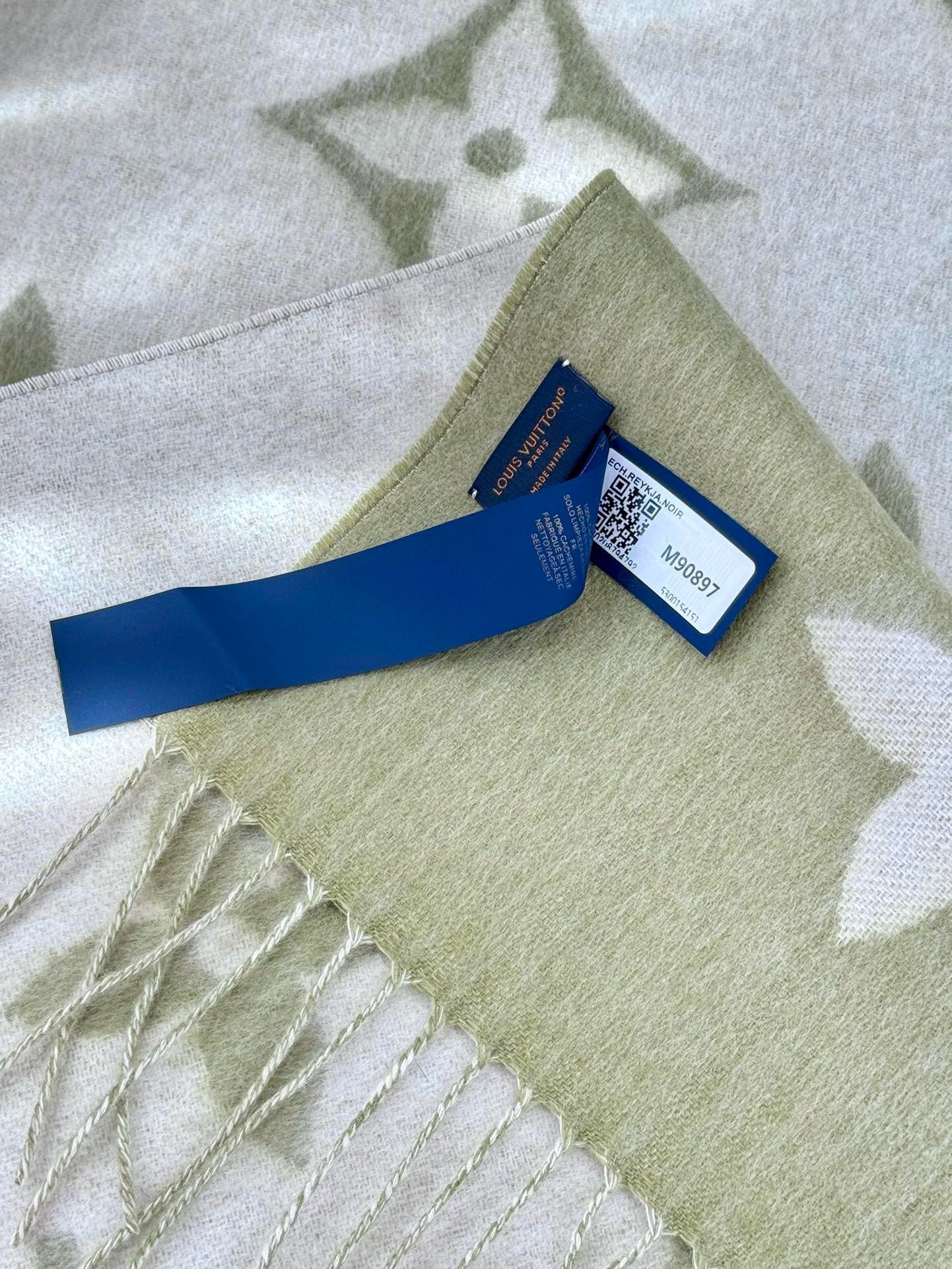 LV SCARF