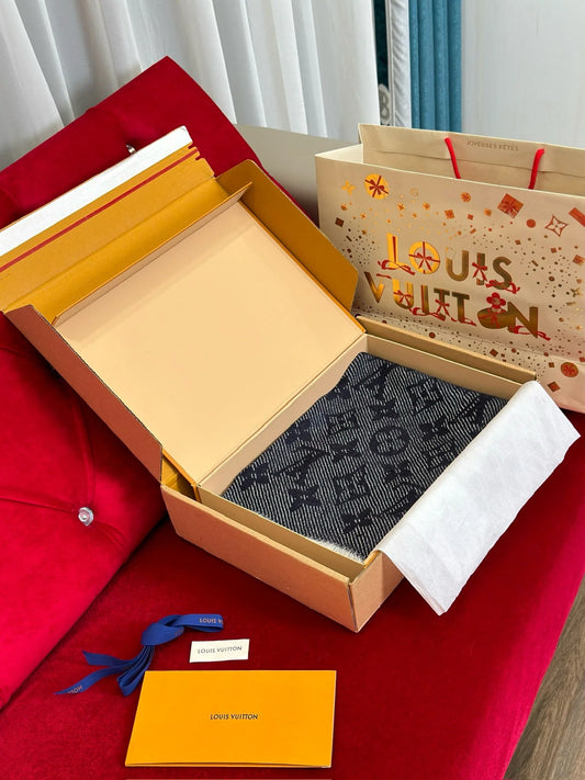 LV SCARF