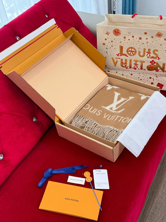 LV SCARF