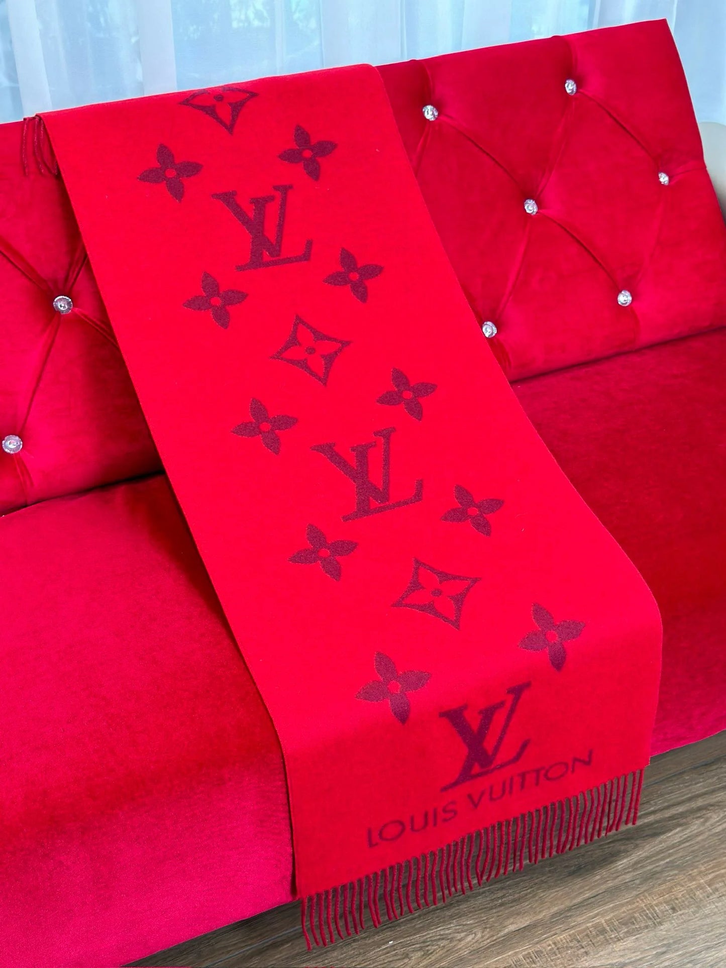 LV SCARF