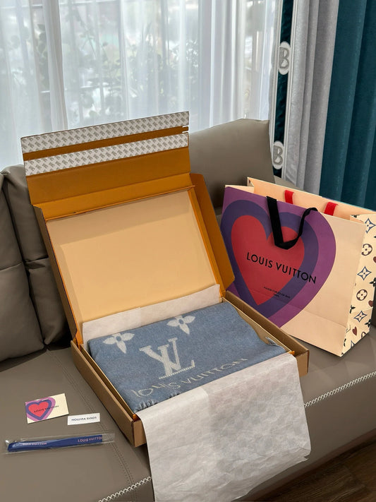 LV SCARF